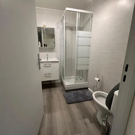 Studio Wifi Pool And Parking Place Апартаменти
